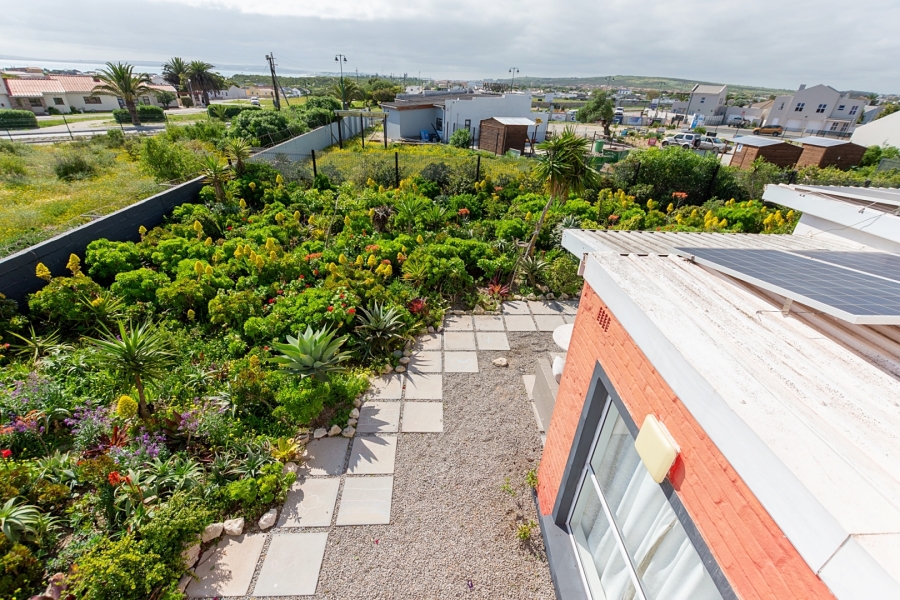11 Bedroom Property for Sale in Middedorp Western Cape